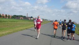 Bild 2 7. Wilhelmshaven Marathon 2012